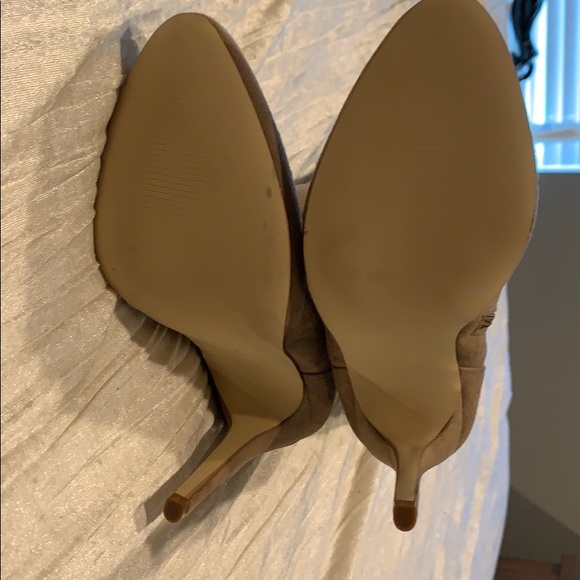 Boots - Picture 3 of 4